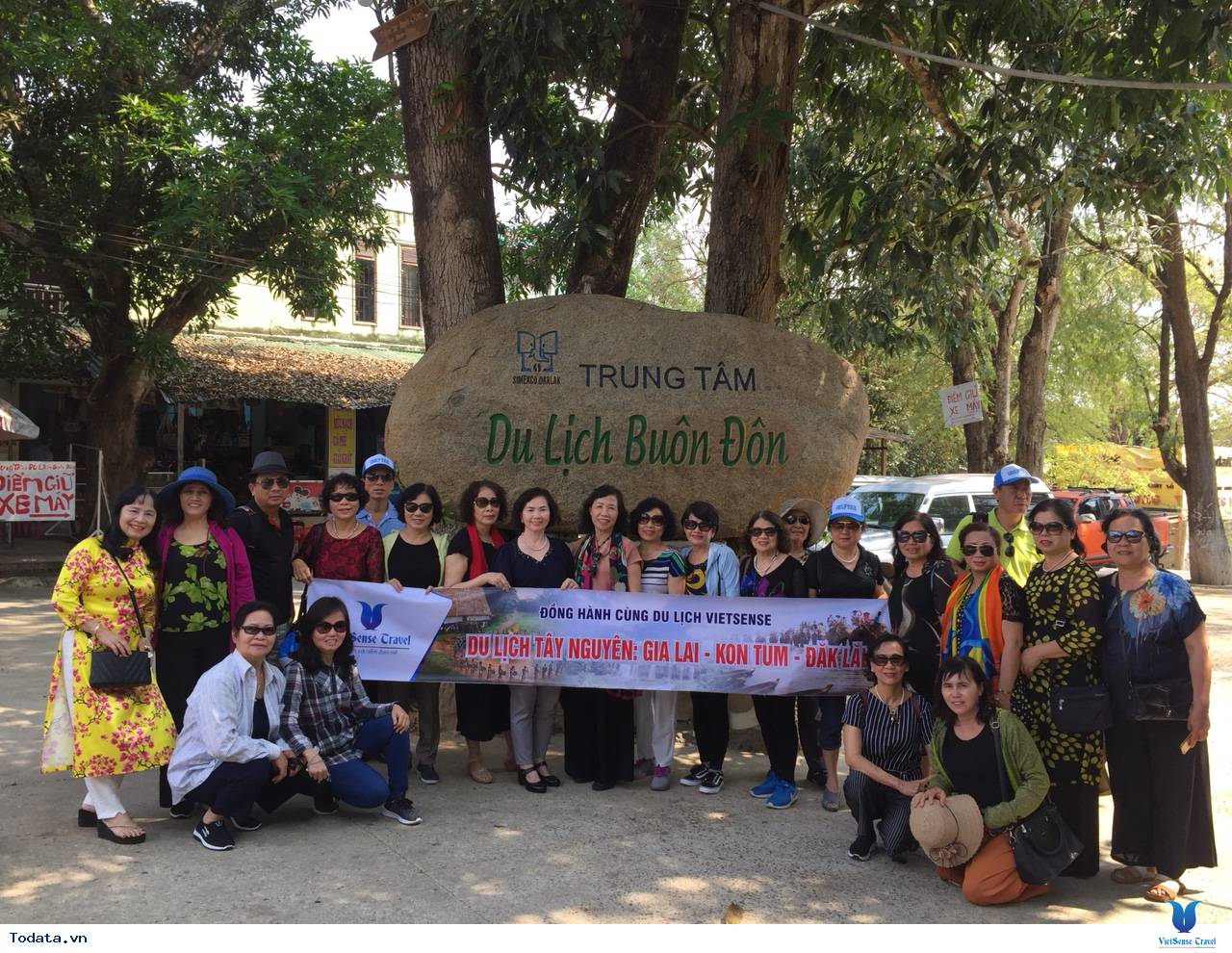 Chương trình Tây Nguyên 1 Ngày - Buôn Đôn - Thác Dray Nur. - Ảnh 1 Chương trình Tây Nguyên 1 Ngày - Buôn Đôn - Thác Dray Nur. - Ảnh 1